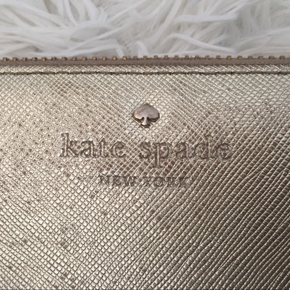 Kate Spade wallet (used) - Picture 2 of 7